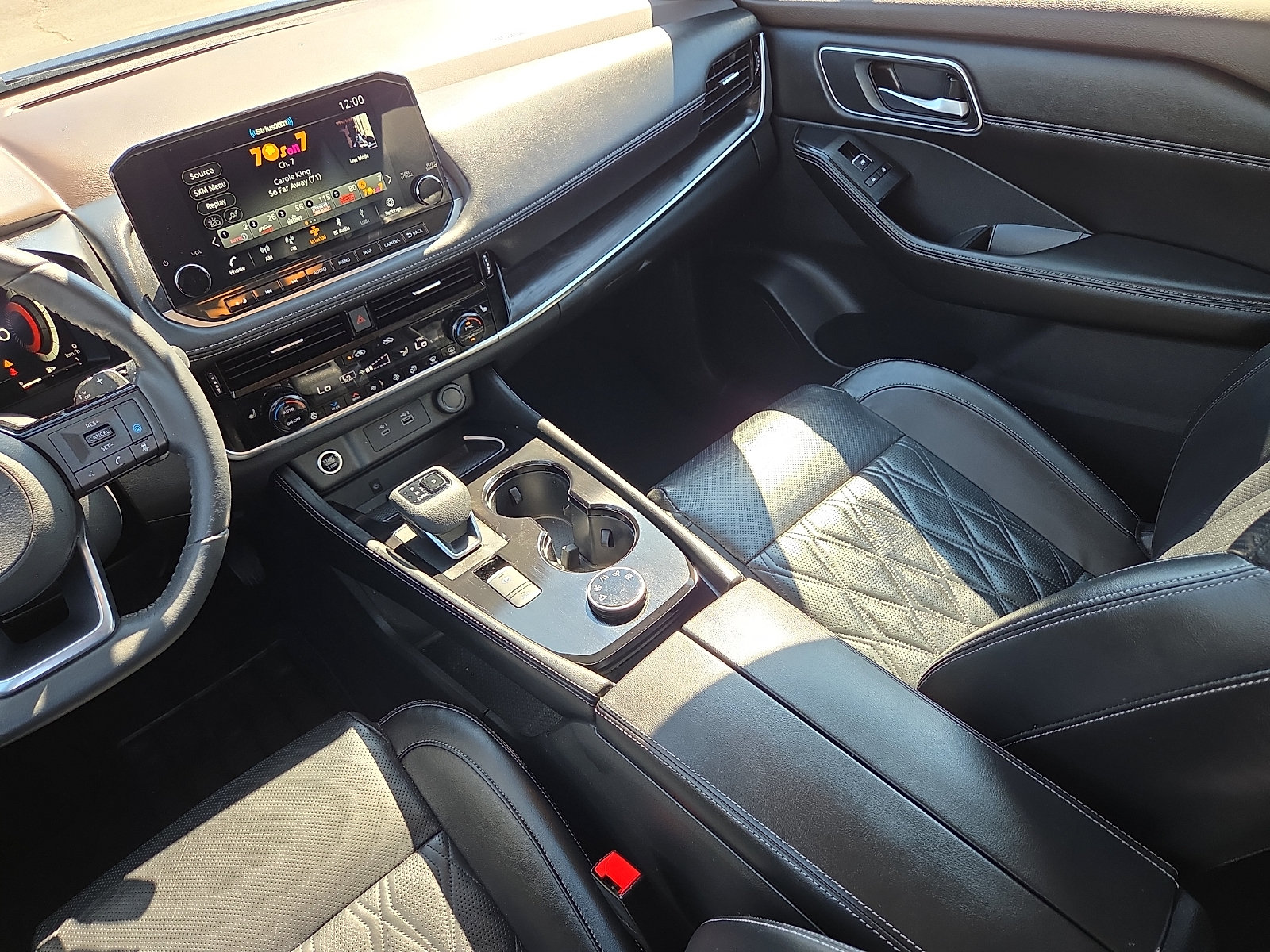 Used 2021 Nissan Rogue Platinum AWD/4WD image 13