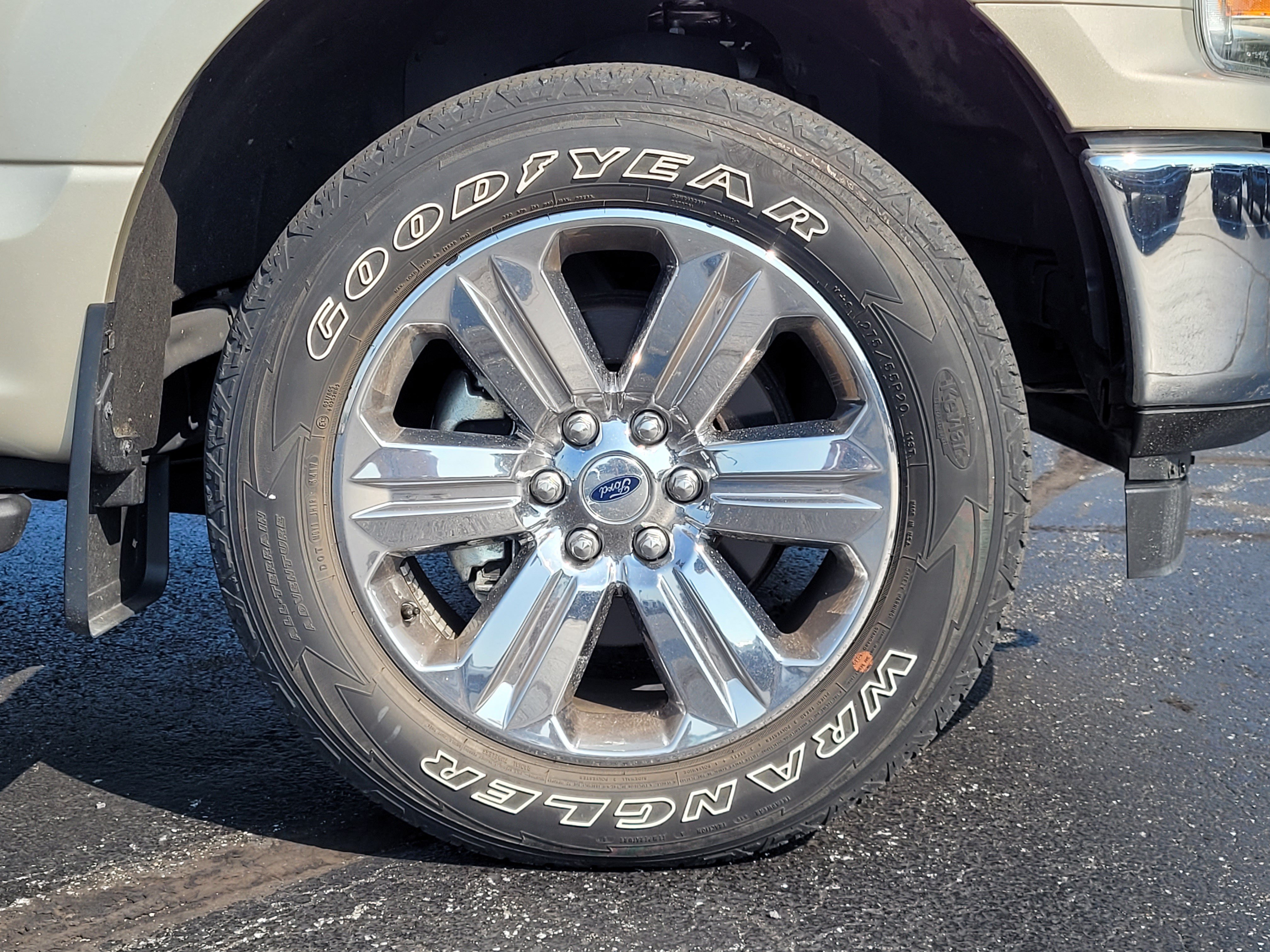 Used 2018 Ford F150 XLT w/ Equipment Group 302A Luxury AWD/4WD image 10