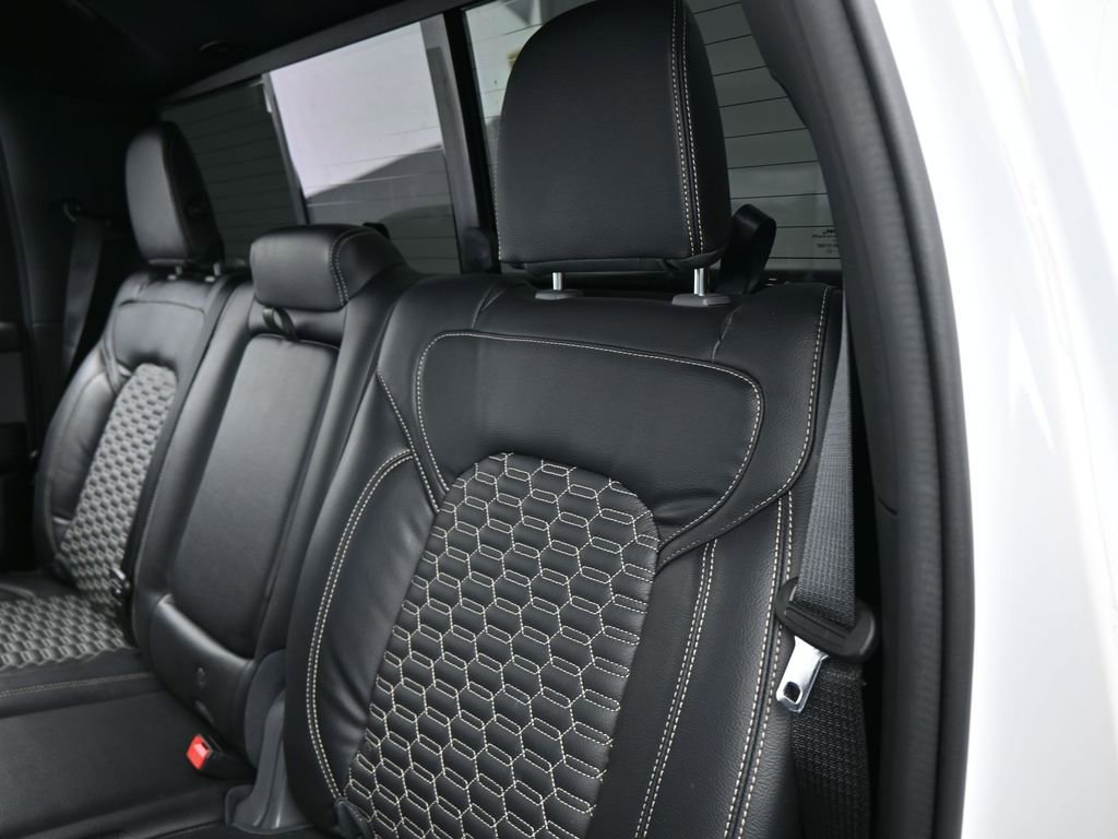 Used 2021 RAM 1500 Big Horn RWD image 28