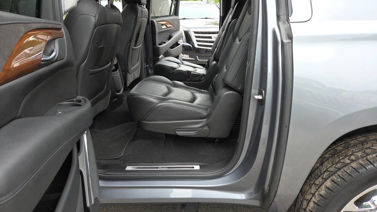 Used 2018 Cadillac Escalade ESV Premium Luxury AWD/4WD image 33