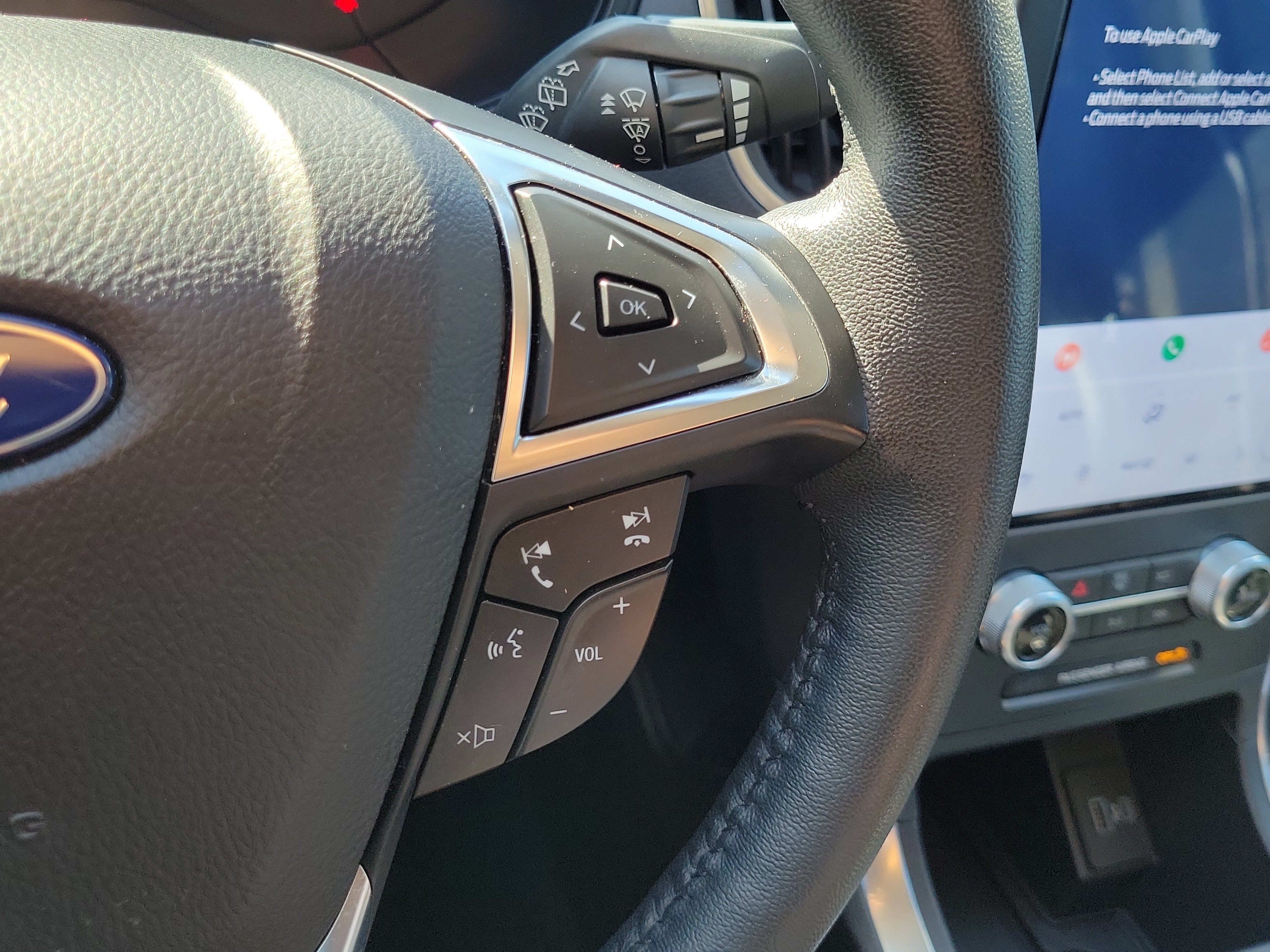 Used 2022 Ford Edge Titanium AWD/4WD image 22