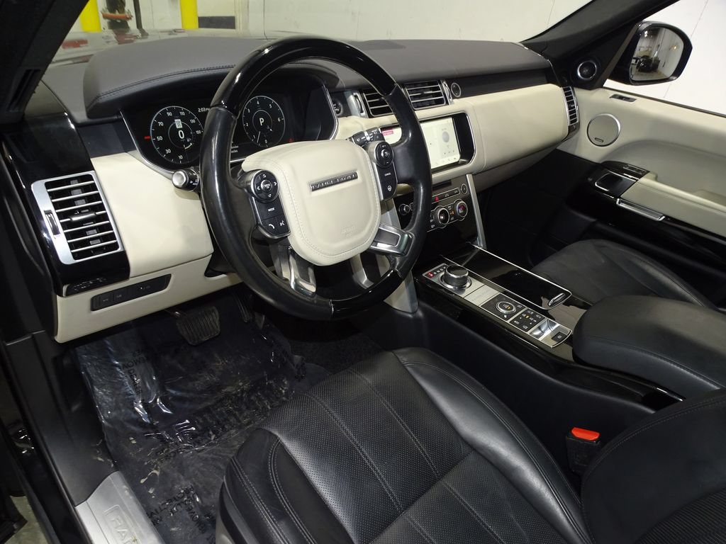 Used 2017 Land Rover Range Rover HSE AWD/4WD image 24