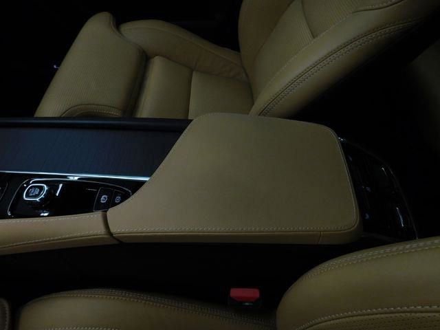 Used 2025 Volvo XC90 B6 Ultra w/ Protection Package Premier image 27
