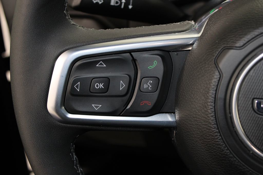 Used 2025 Jeep Wrangler Sahara 4xe image 38