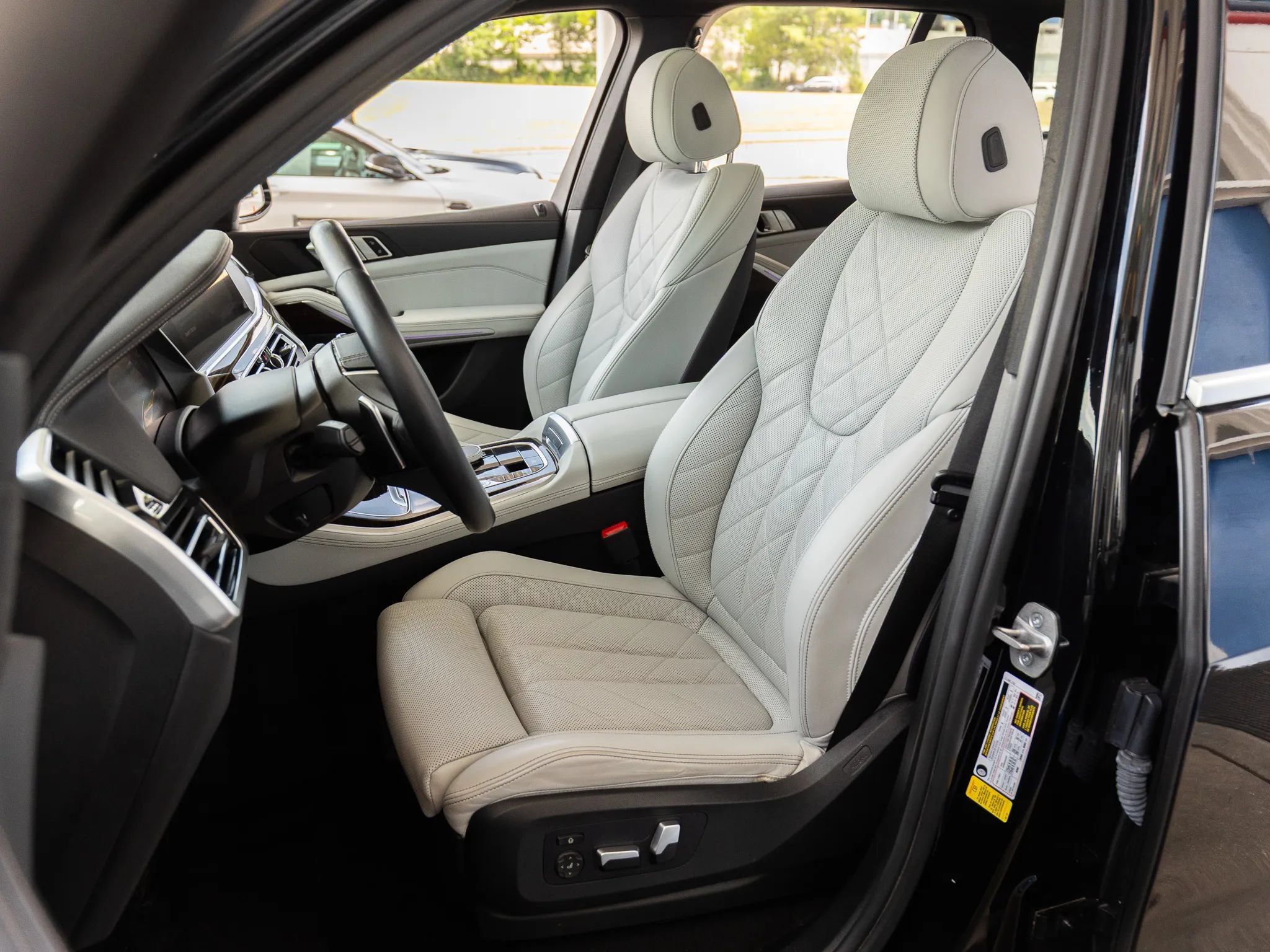 Used 2023 BMW X5 sDrive40i RWD image 16