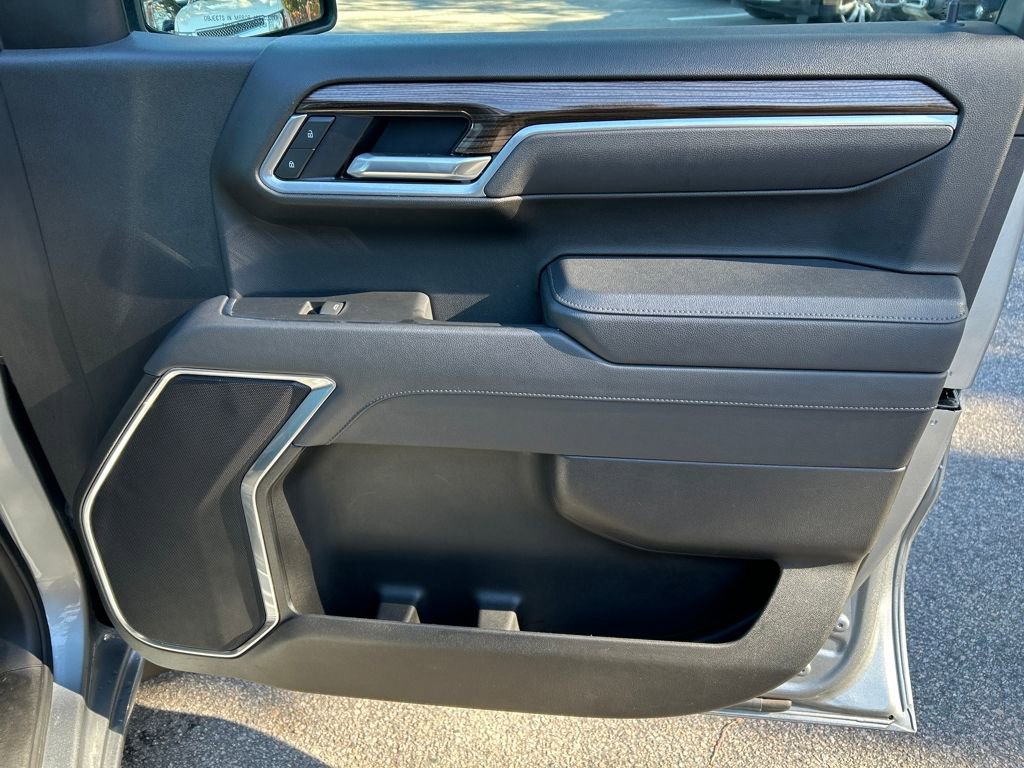 Used 2025 Chevrolet Silverado 1500 LT image 29