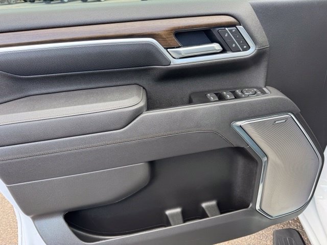 Certified 2026 Chevrolet Silverado 3500 High Country w/ Technology Package AWD/4WD image 18