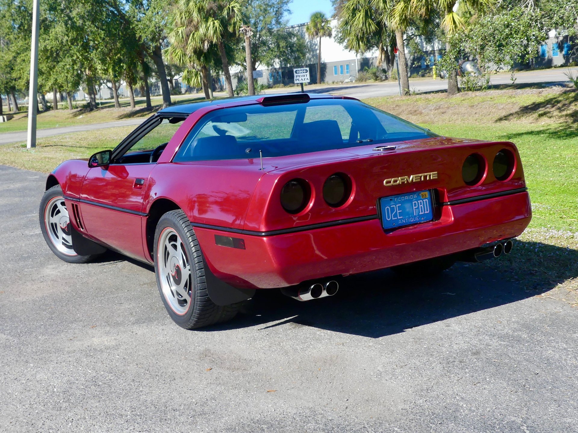 Used 1989 Chevrolet Corvette Coupe RWD image 95