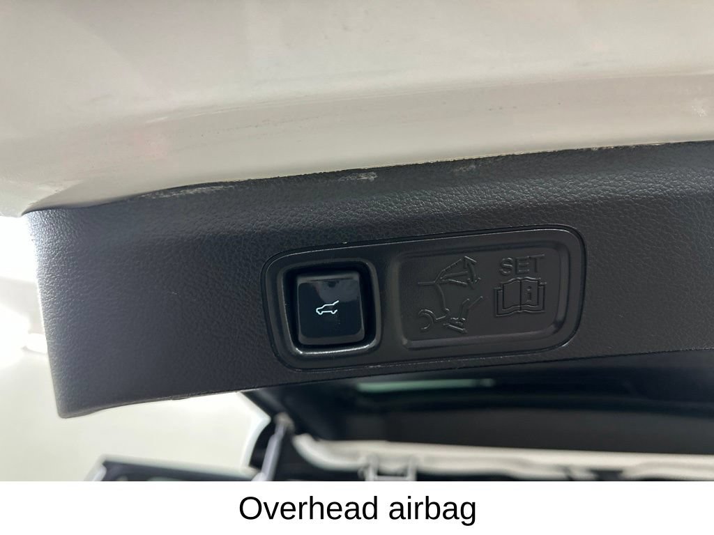Used 2019 Ford Expedition XLT w/ Equipment Group 202A AWD/4WD image 33
