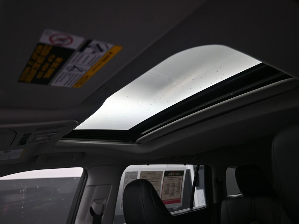 Used 2023 Toyota Highlander XLE image 10