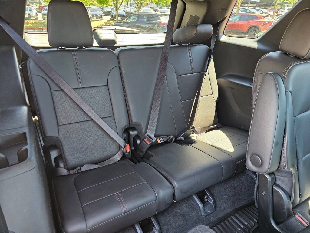 Used 2023 Chevrolet Traverse RS AWD/4WD image 30