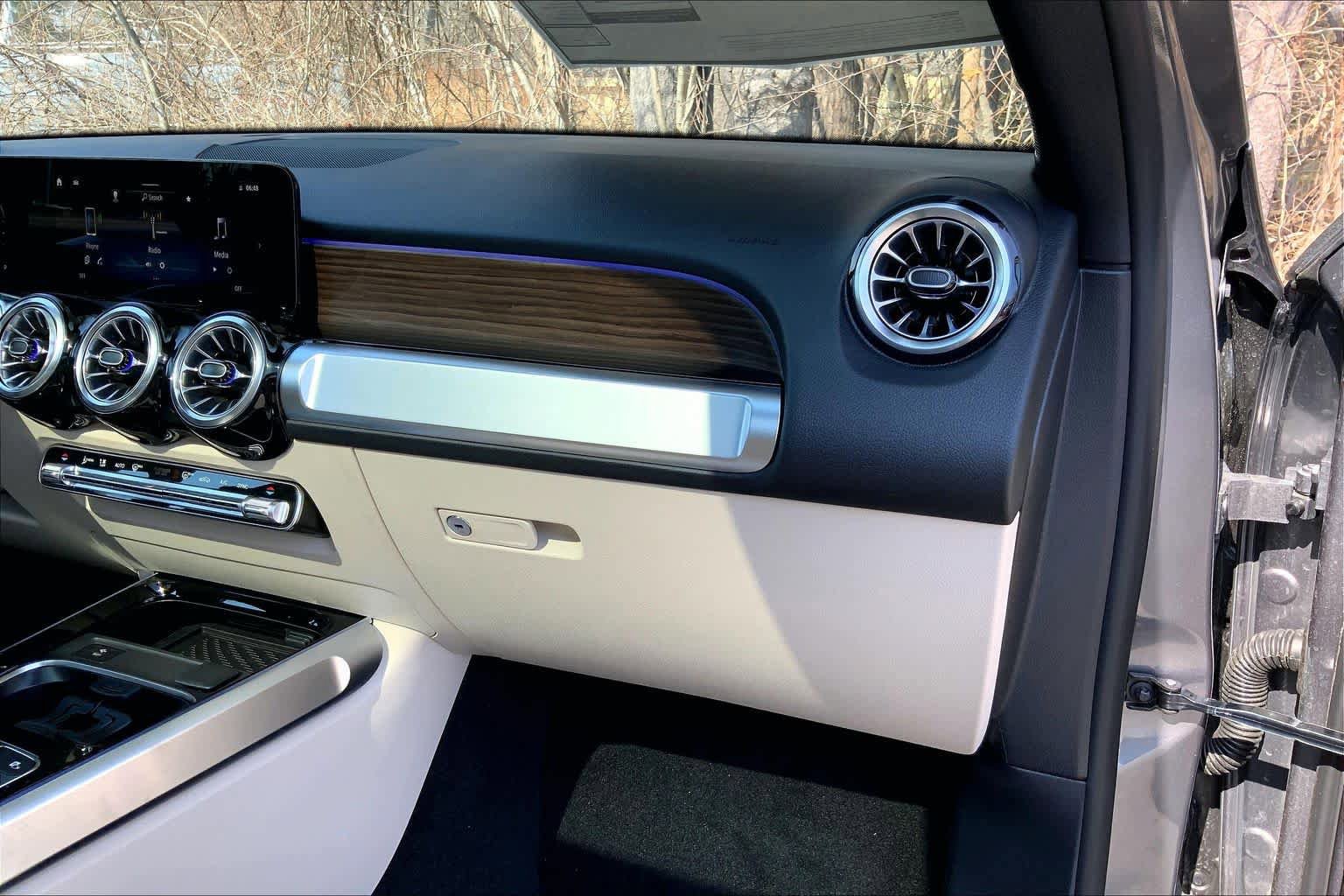 New 2026 Mercedes-Benz GLB 250 4MATIC image 10