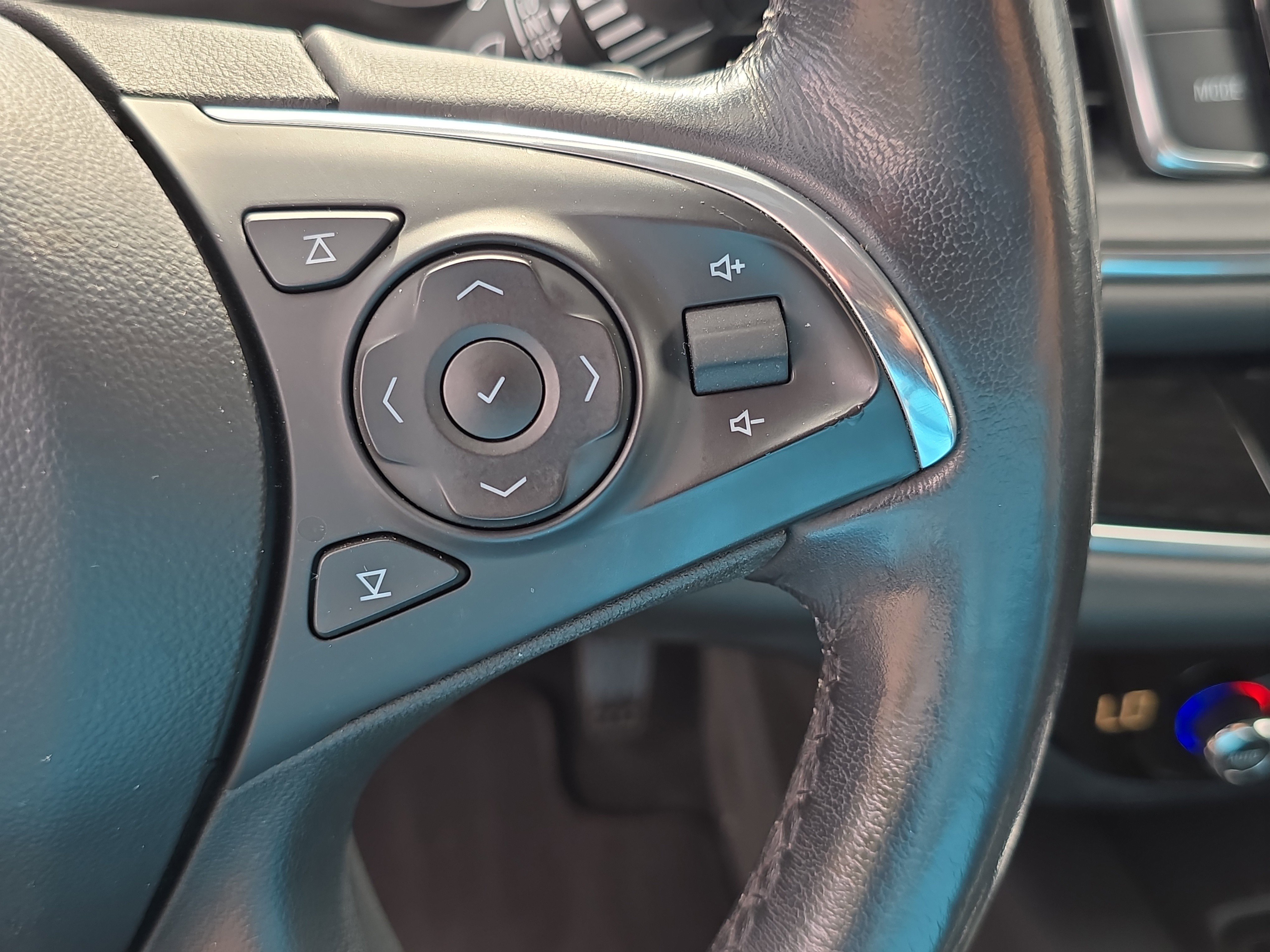 Used 2019 Buick Enclave Avenir w/ Avenir Technology Package image 36