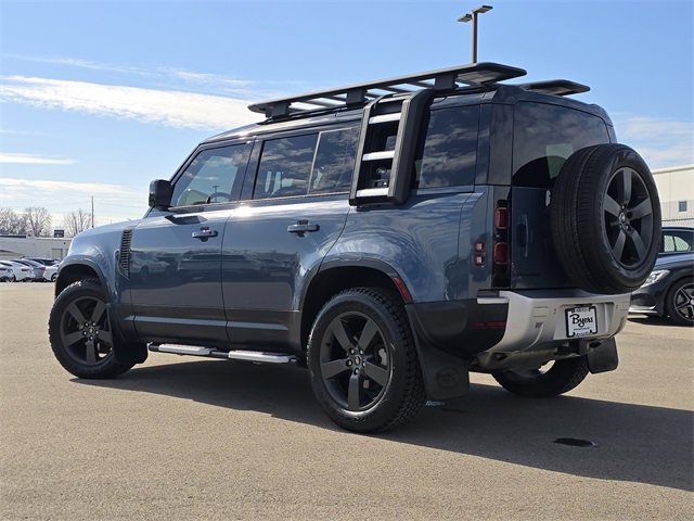 Used 2023 Land Rover Defender 110 S image 5