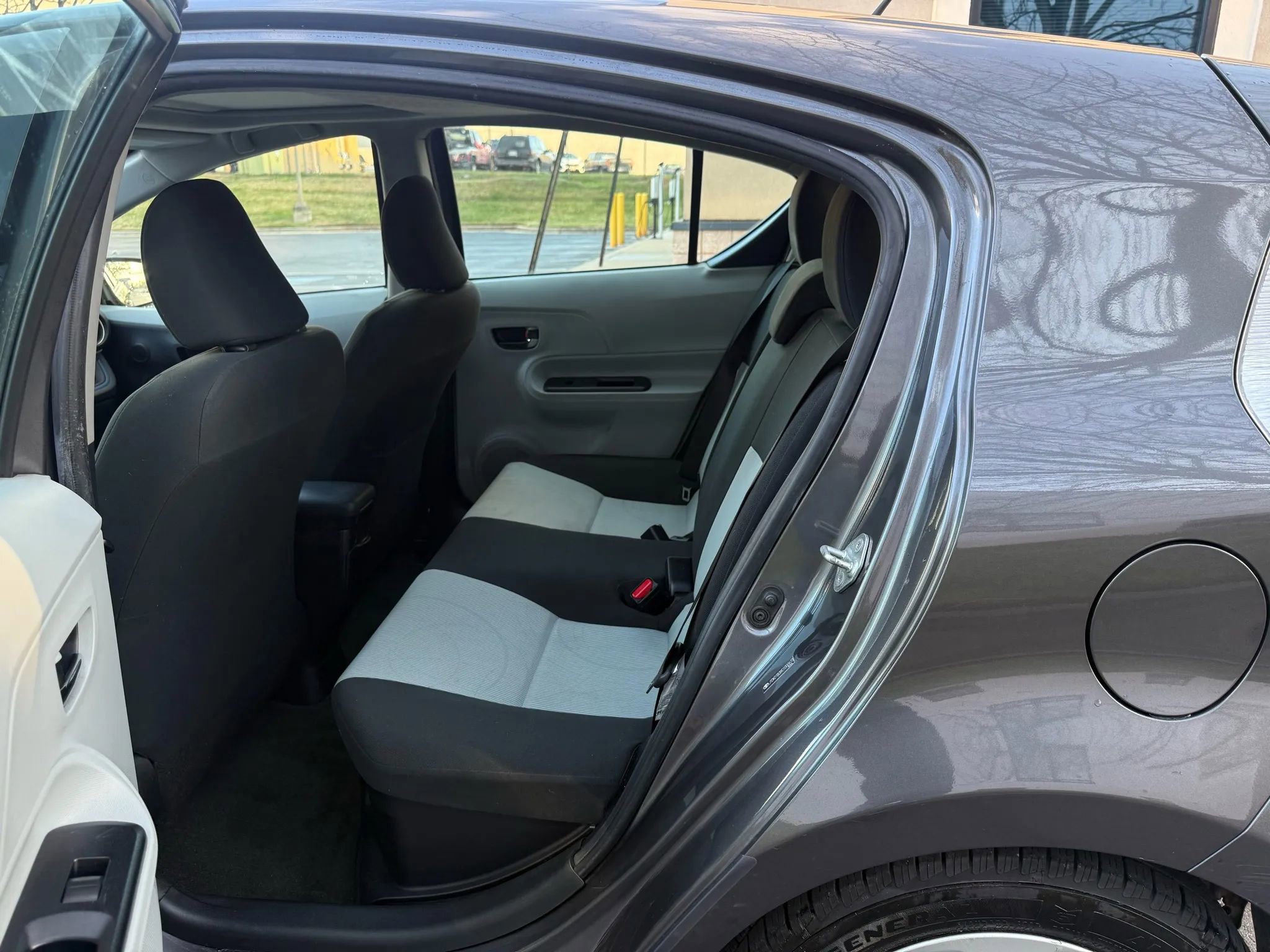 Used 2012 Toyota Prius C One image 15