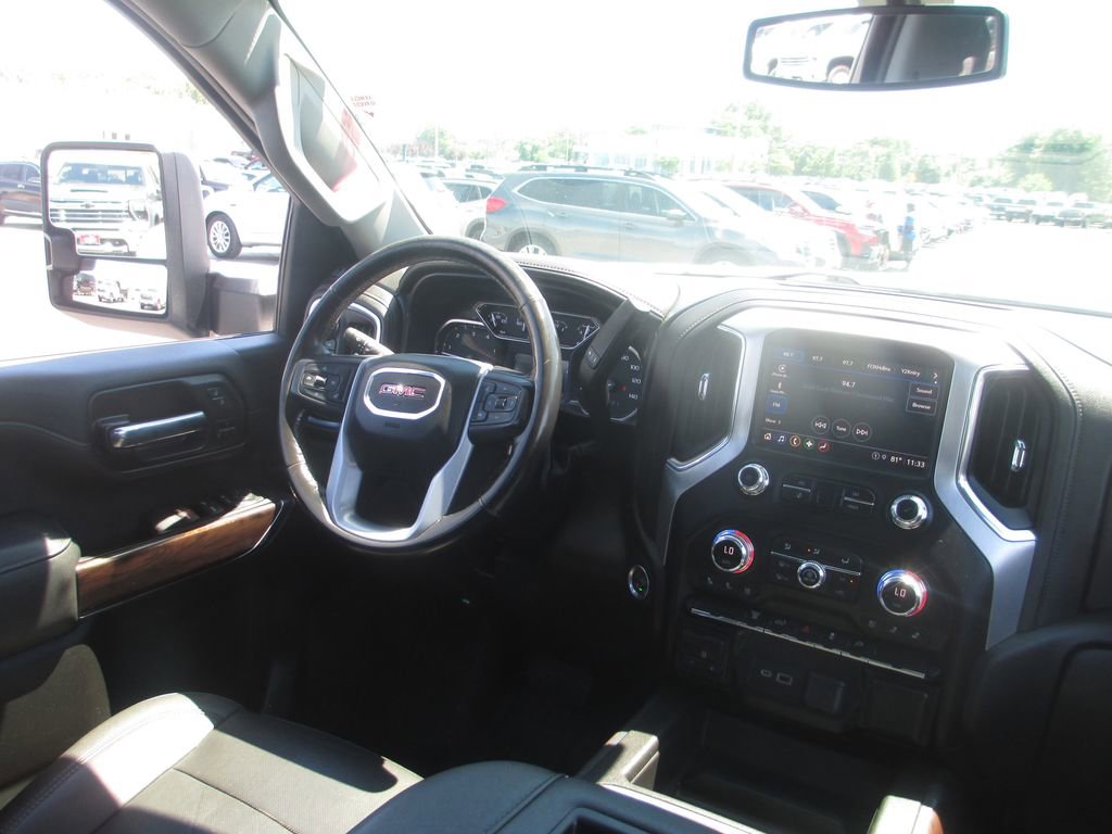 Used 2022 GMC Sierra 3500 SLT w/ SLT Convenience Package AWD/4WD image 23