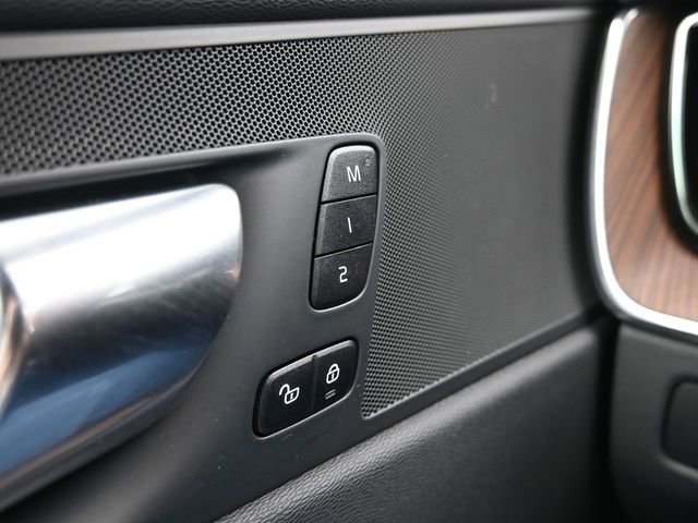 Used 2023 Volvo XC60 B5 Plus w/ Protection Package Premier image 30