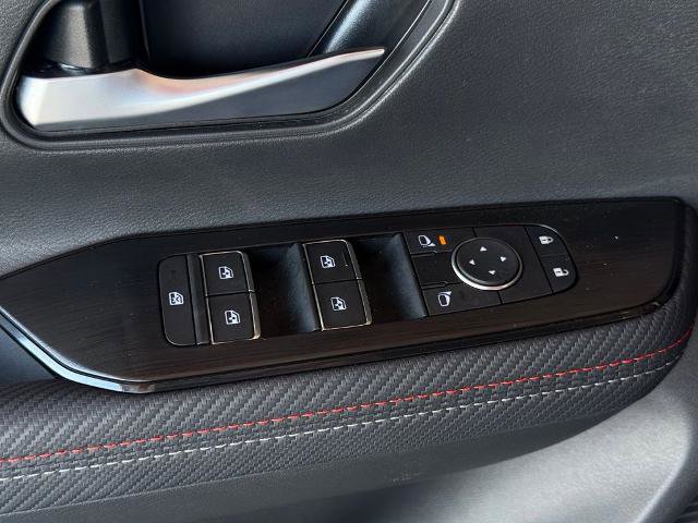 Certified 2025 Nissan Kicks SR AWD/4WD image 20