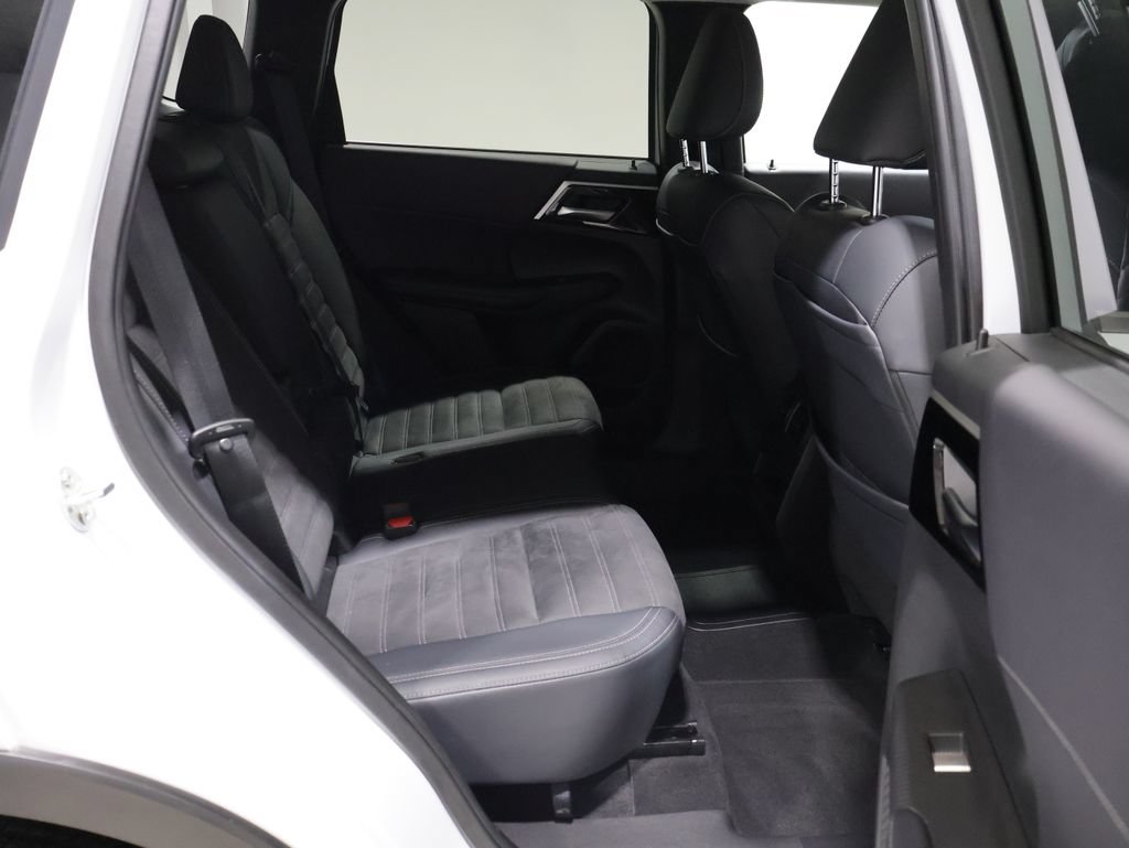 Used 2024 Mitsubishi Outlander SEL AWD/4WD image 22