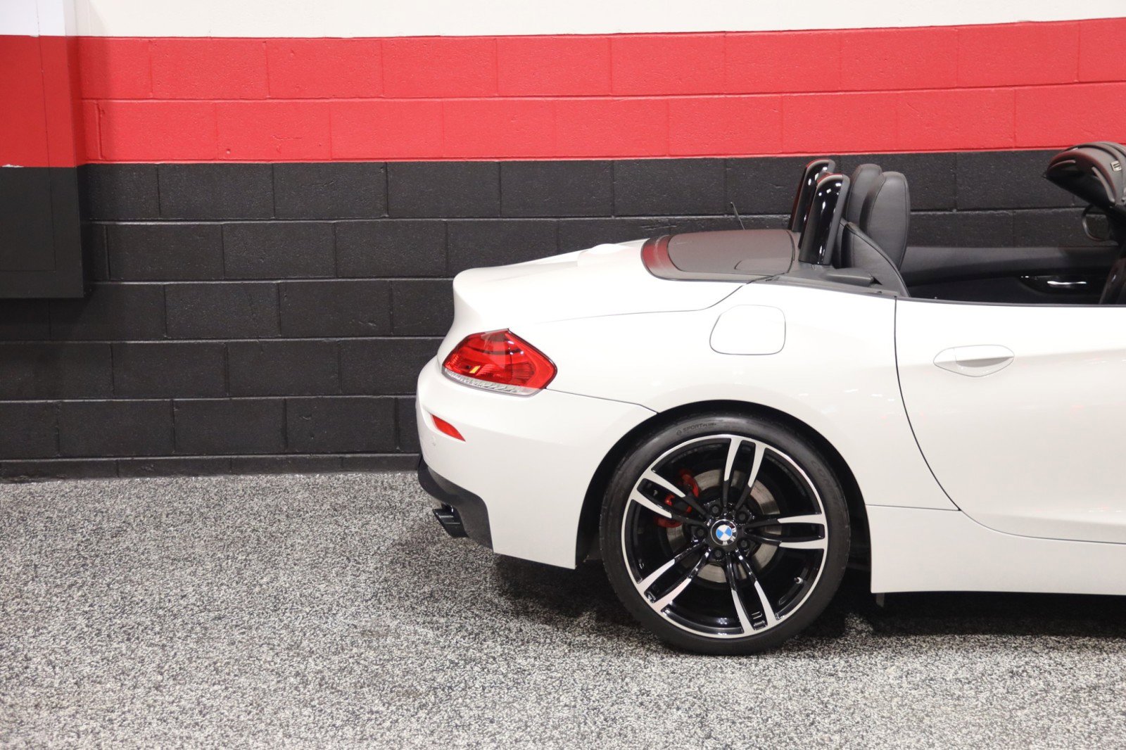 Used 2014 BMW Z4 sDrive35i image 6