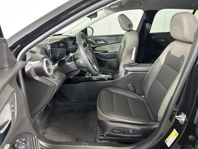 Used 2025 Chevrolet Trax ACTIV image 11