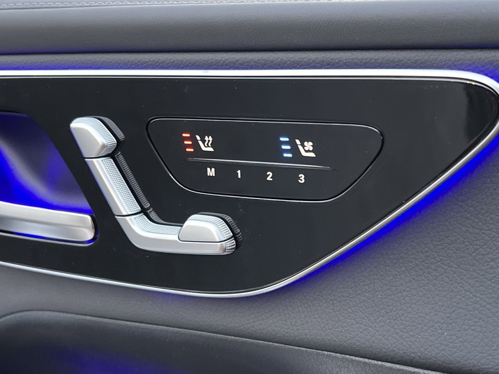 New 2026 Mercedes-Benz GLC 300 4MATIC image 33