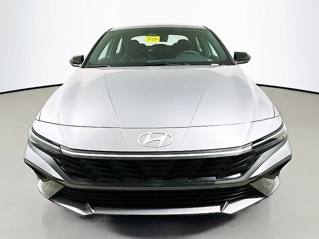 Used 2026 Hyundai Elantra Sport FWD image 2