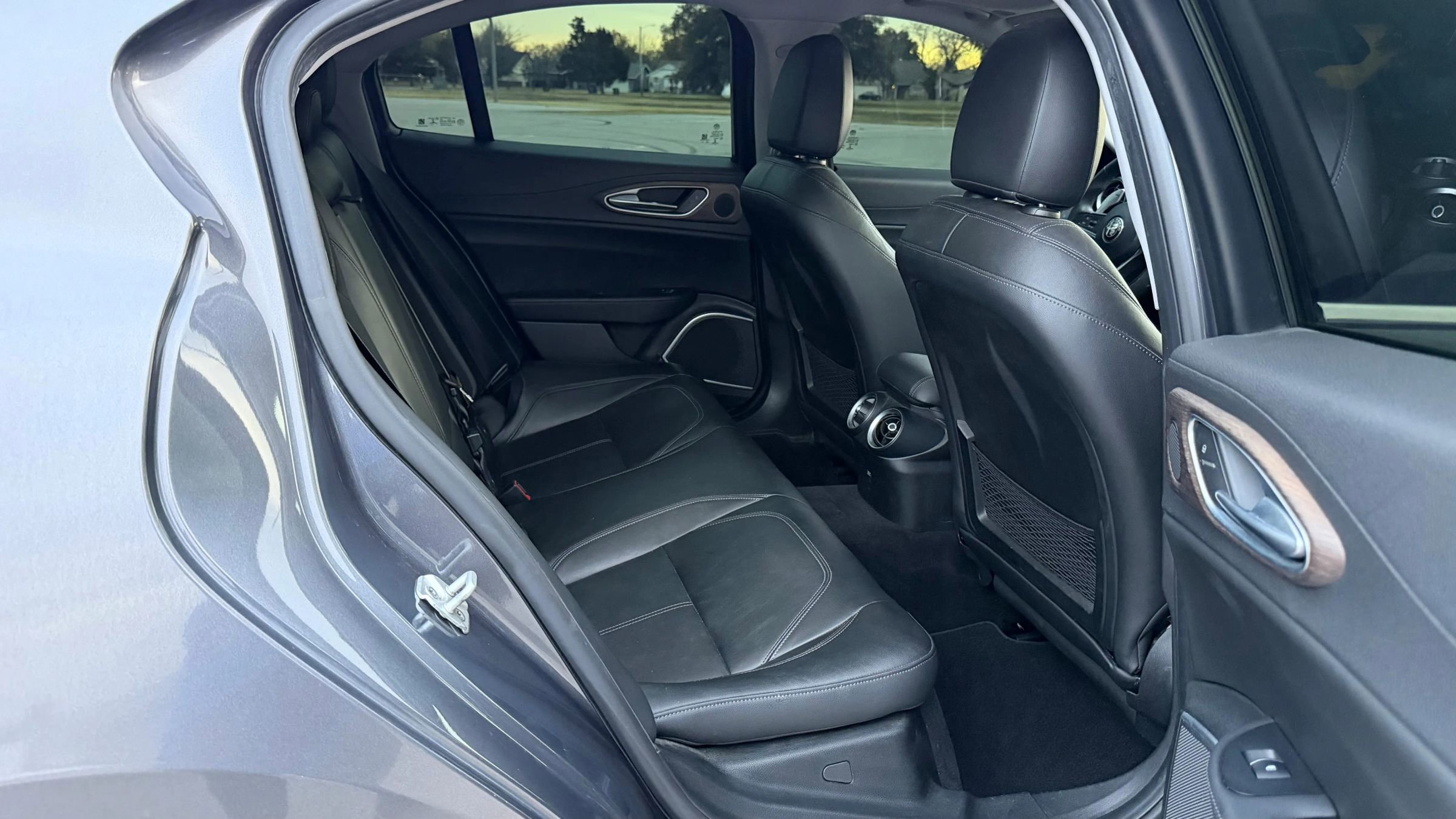 Used 2017 Alfa Romeo Giulia Ti w/ TI Performance Package image 14