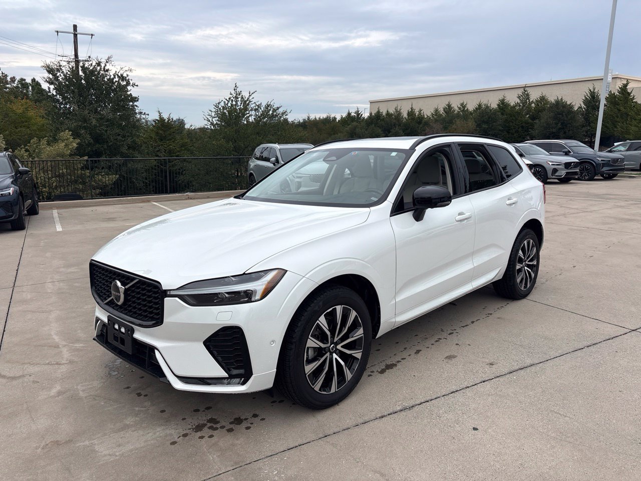 Used 2024 Volvo XC60 B5 Plus w/ Protection Package Premier