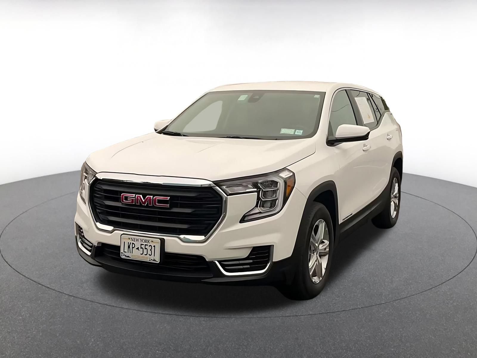 Used 2024 GMC Terrain SLE FWD image 4
