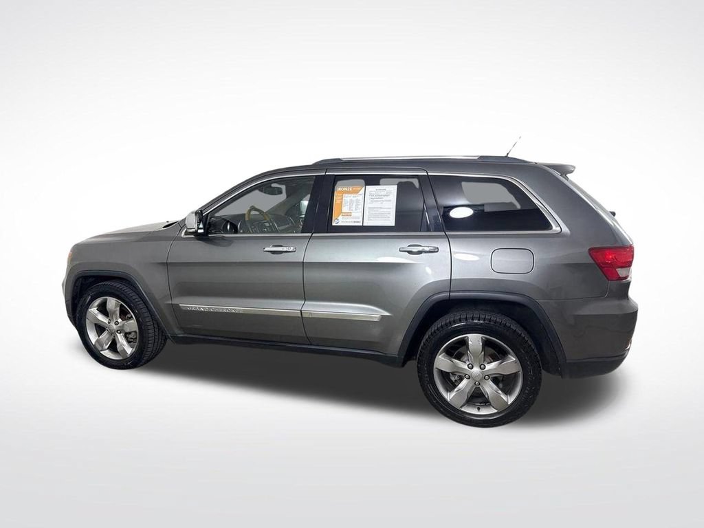 Used 2013 Jeep Grand Cherokee Overland w/ Trailer Tow Group IV RWD image 13