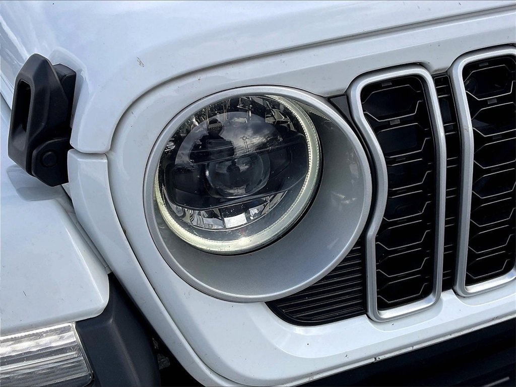 Used 2024 Jeep Wrangler Unlimited Sahara w/ Safety Group image 30