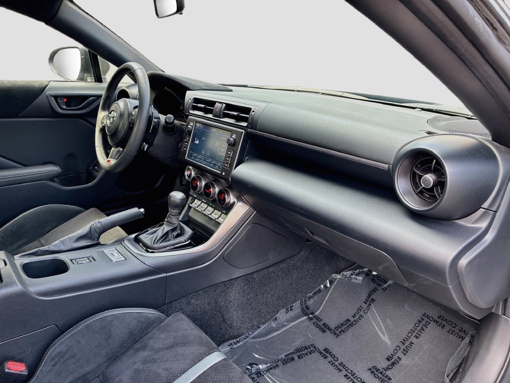 Used 2025 Toyota GR86 Premium RWD image 28