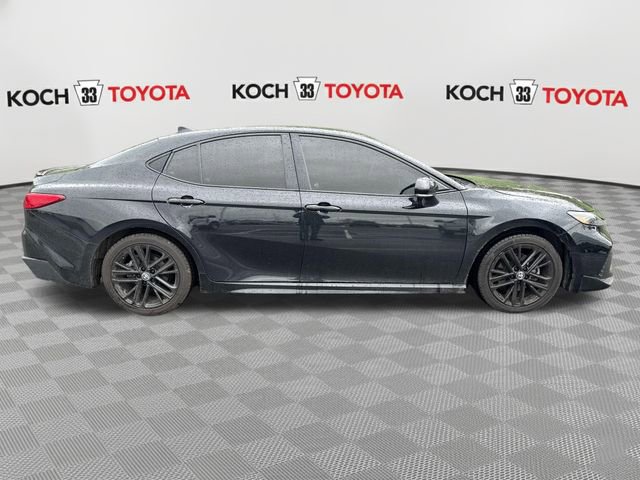 Used 2025 Toyota Camry SE w/ Convenience Package FWD image 9