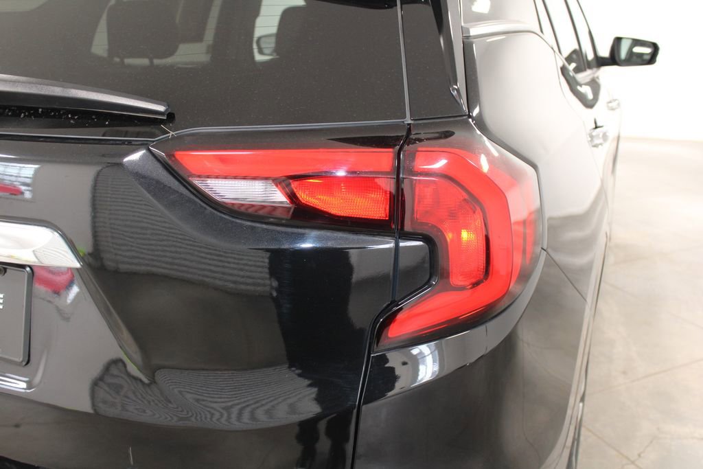 Used 2020 GMC Terrain Denali w/ Denali Premium Package image 12