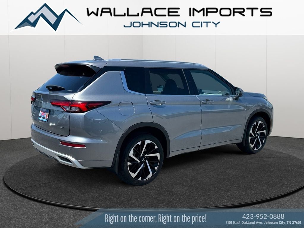 Used 2024 Mitsubishi Outlander SEL AWD/4WD image 5