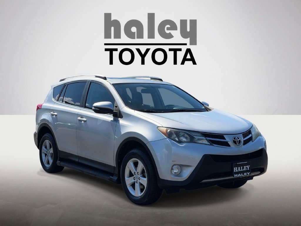 Used 2013 Toyota RAV4 XLE FWD image 1