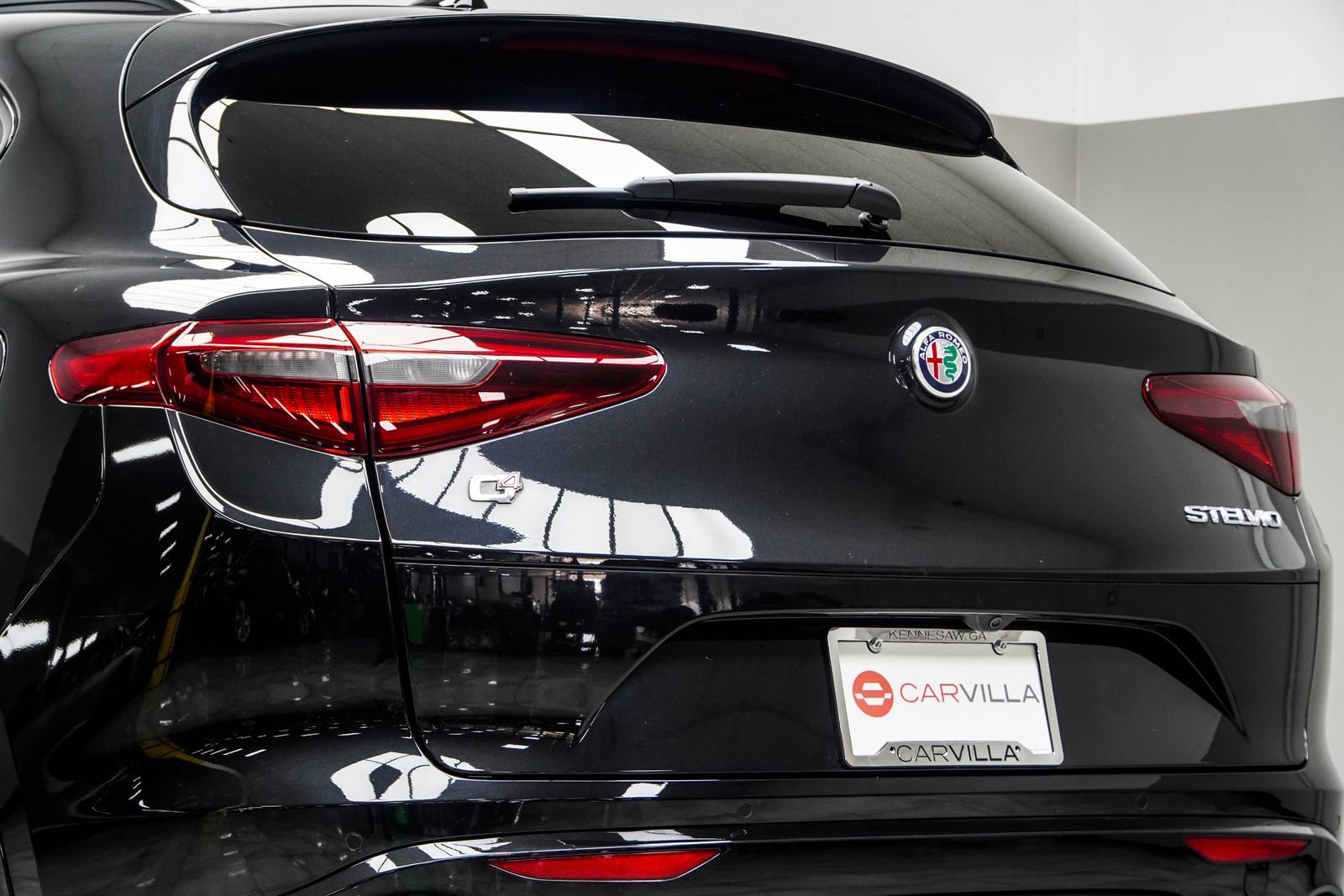 Used 2023 Alfa Romeo Stelvio Veloce image 14