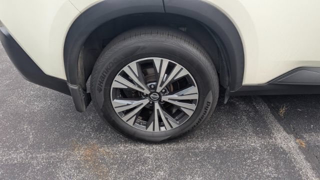 Used 2021 Nissan Rogue SV AWD/4WD image 12