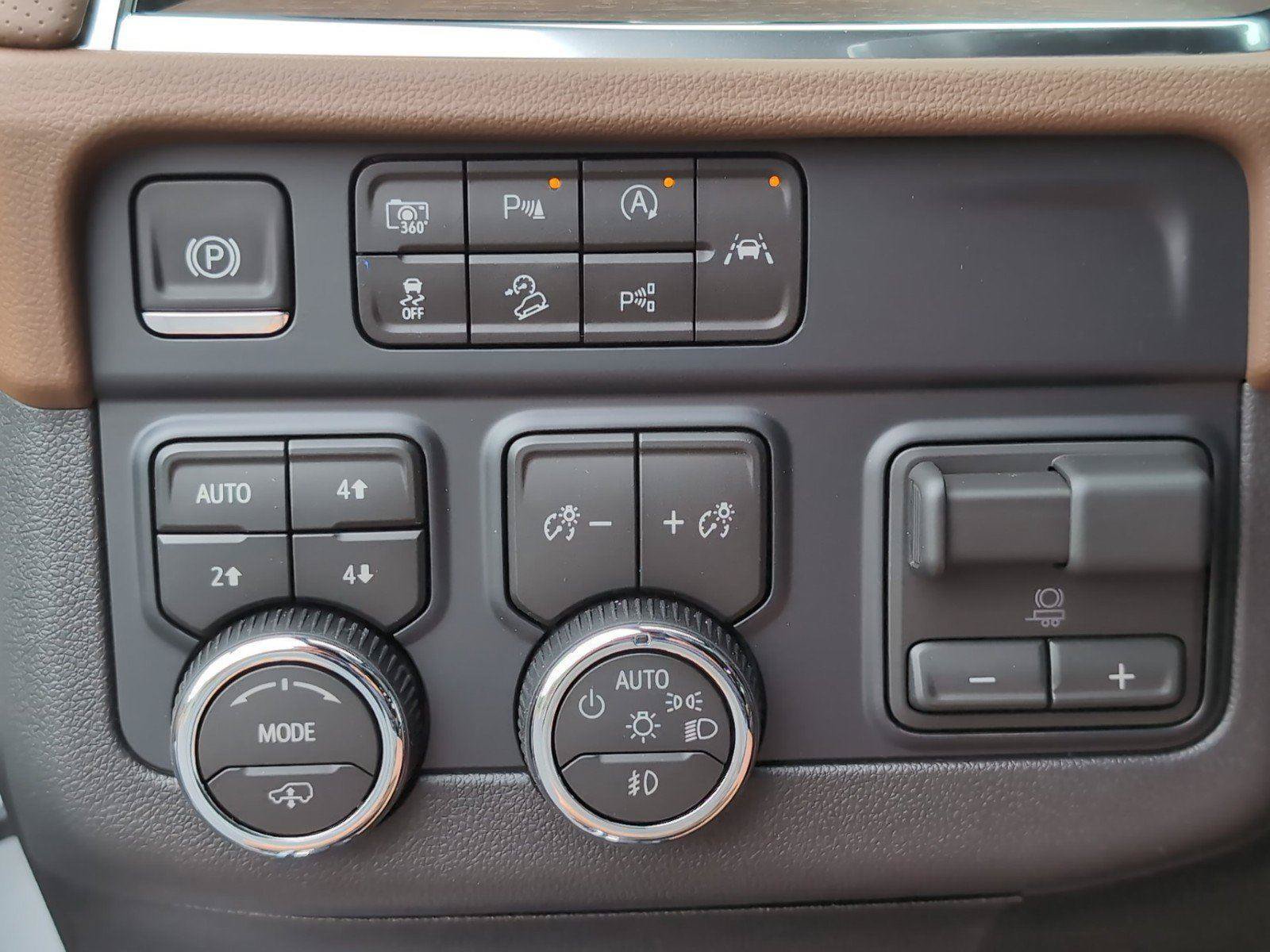 New 2026 Chevrolet Tahoe High Country AWD/4WD image 38