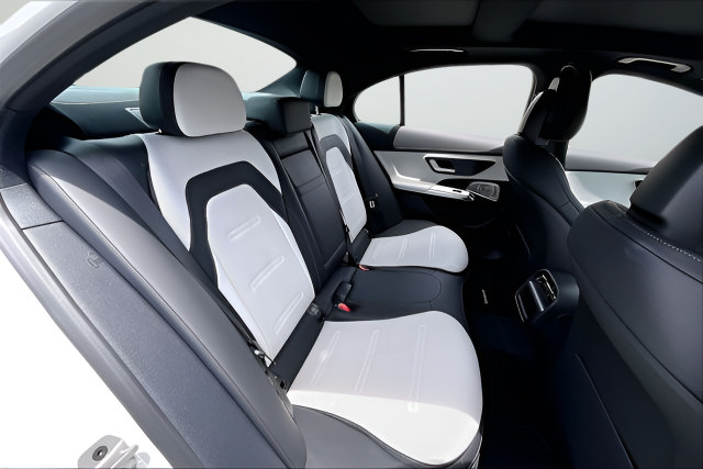 New 2026 Mercedes-Benz E 53 AMG e 4MATIC Sedan image 19