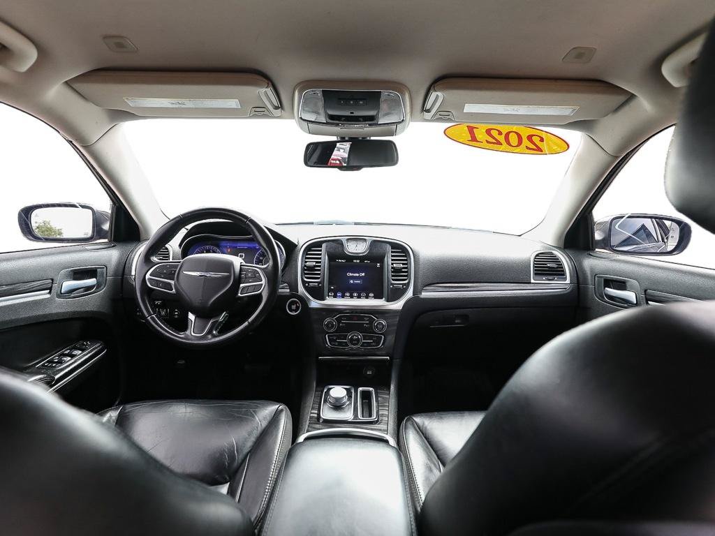 Used 2021 Chrysler 300 Touring L RWD image 23