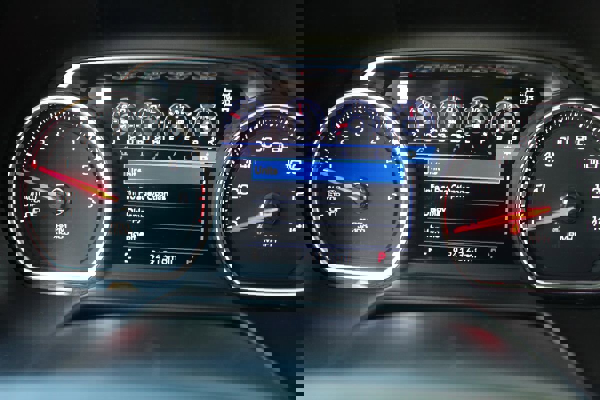 Used 2021 Chevrolet Tahoe Premier w/ Premium Package image 26