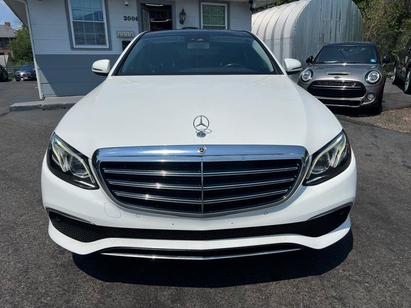 Used 2018 Mercedes-Benz E 300 4MATIC w/ Premium 2 Package (Q02) image 2