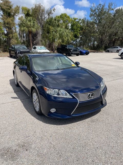 Used 2013 Lexus ES 350 w/ Premium Pkg image 5