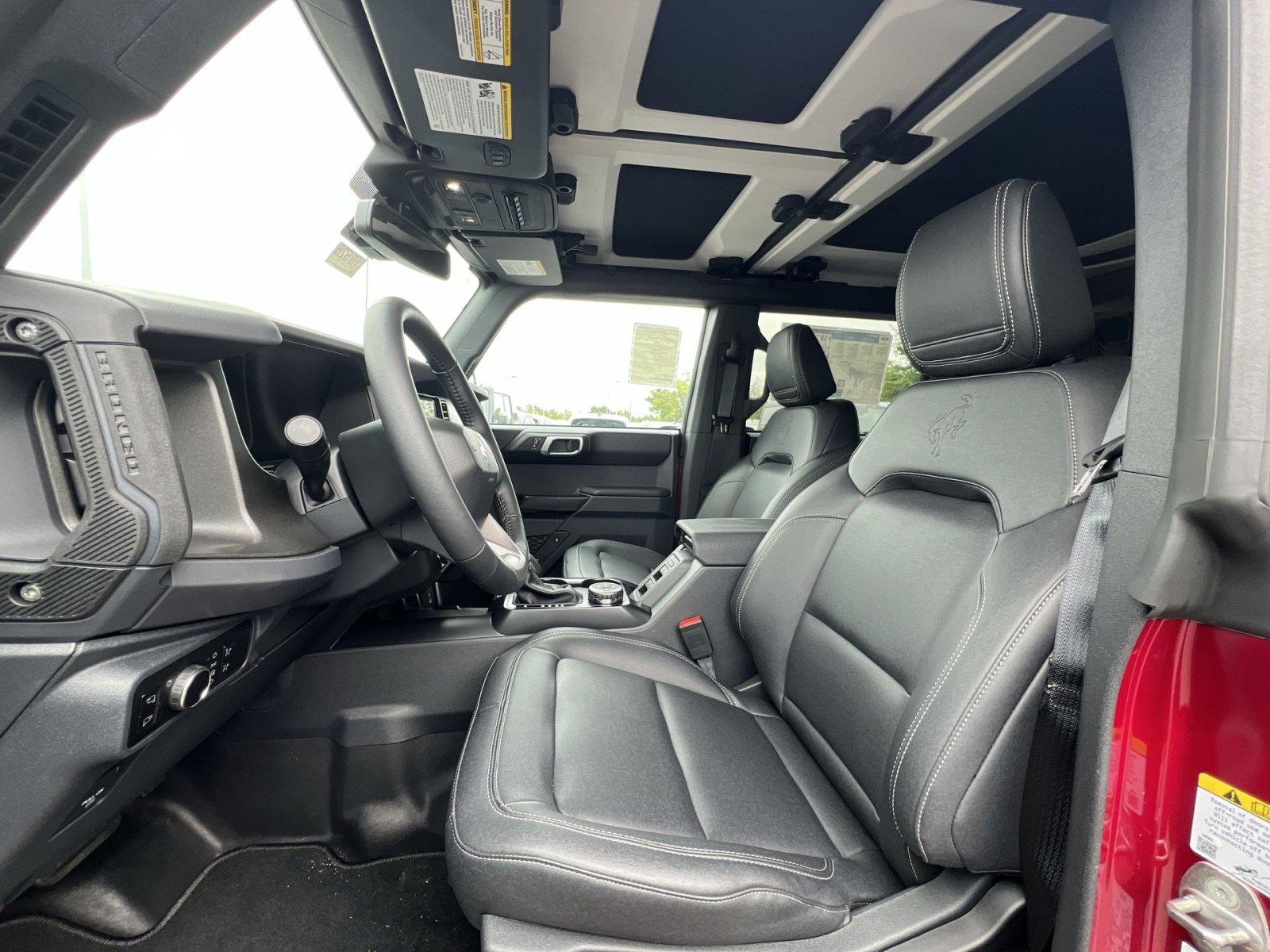 New 2025 Ford Bronco Badlands image 13