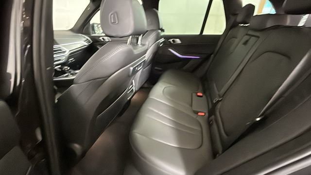 Used 2022 BMW X5 xDrive40i AWD/4WD image 27