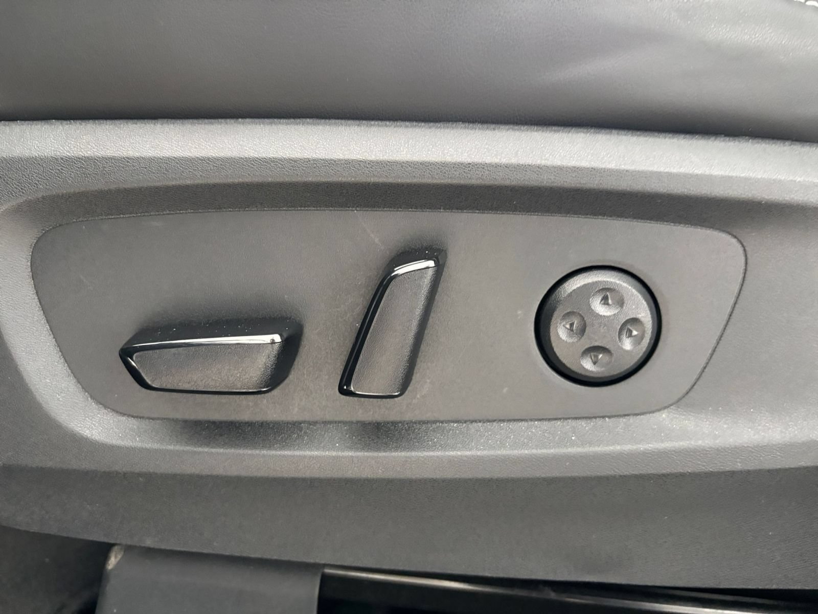 Used 2026 INFINITI QX60 Luxe FWD image 23