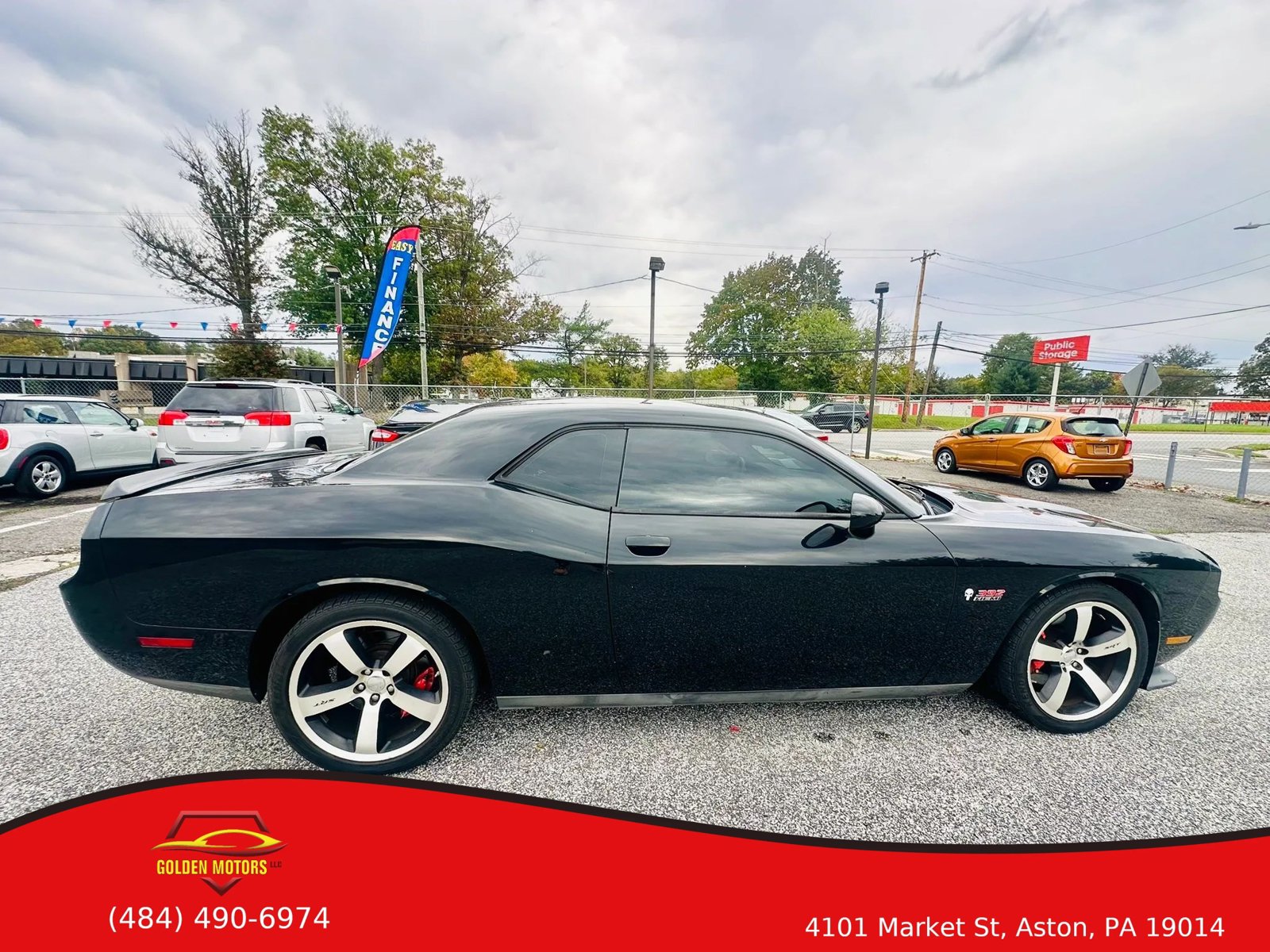 Used 2012 Dodge Challenger SRT8 RWD image 8