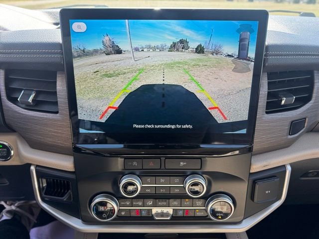 Used 2024 Ford Expedition Limited image 19